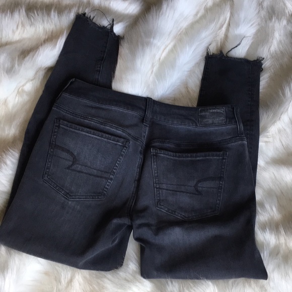 AE DISTRESSED BLACK WASHED OUT JEANS SUPER STRETCH X4 RAW HEM - Picture 4 of 14